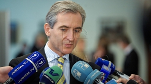 Iurie Leancă: Vom căuta bani pentru a majora salariile profesorilor 