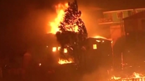 Incendiu devastator în Chile. Cel puţin 40 de familii au rămas fără acoperiş deasupra capului