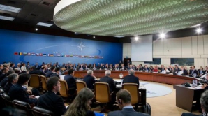 Criza din Ucraina, în atenţia miniştrilor de Externe din NATO: Baze militare permanente vor apărea în ţările baltice