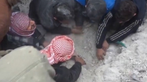 Imagini uimitoare în Siria! Nu o să-ţi vină să crezi ce scot aceşti oameni de sub dărâmături (VIDEO)