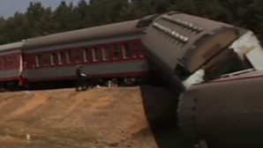 Un tren cu pasageri a deraiat în China. 15 oameni au fost răniţi