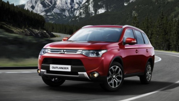 Mitsubishi Outlander a primit un facelift minor dar şi mici îmbunătăţiri tehnice (GALERIE FOTO)