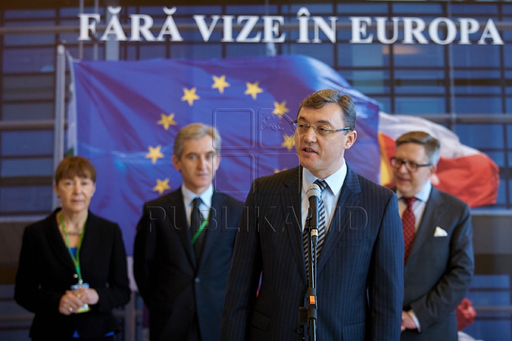 (GALERIE FOTO) Au călătorit fără vize în Uniunea Europeană! Oficiali, jurnalişti, studenţi şi elevi moldoveni au vizitat Atena