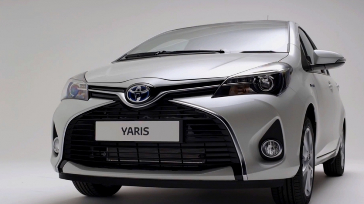 Toyota Yaris facelift – imagini şi informaţii oficiale 