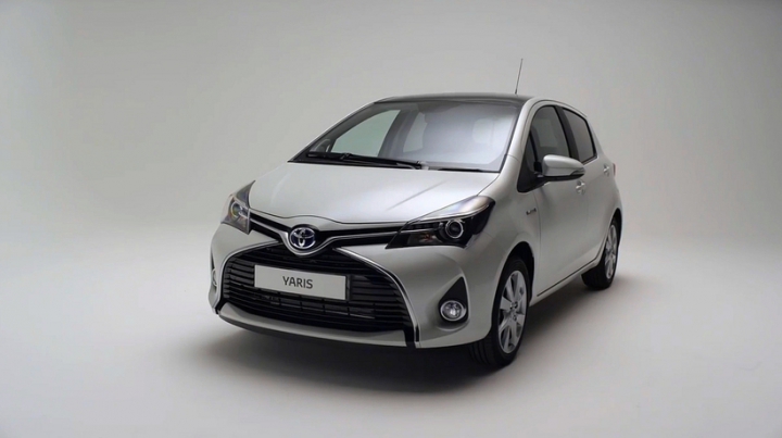 Toyota Yaris facelift – imagini şi informaţii oficiale 