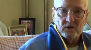 Niciodată nu e prea târziu să înveţi. Un veteran al celui de-al Doilea Război Mondial şi-a luat diploma universitară la 90 de ani 