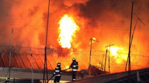 Explozie într-o închisoare din SUA. Aproximativ 100 de deţinuţi au fost răniţi