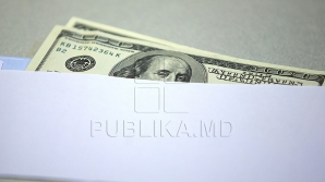 Topul ţărilor dependente de transferuri băneşti de peste hotare. Pe ce loc se află Moldova