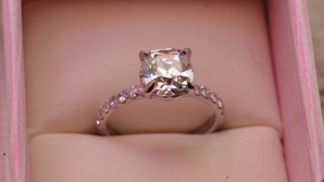 Topul celor mai inedite inele de logodnă. Cel mai faimos aparţine lui ... Kate Middleton