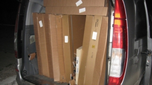 Vameşii de la Sculeni şi Leuşeni au prevenit introduceri ilegale de bunuri pe teritoriul ţării. Ce au uitat să declare şoferii