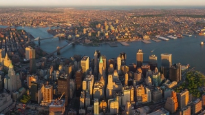 Cinci americani curajoşi au admirat New Yorkul de la o înălţime de 2 300 de metri (VIDEO)