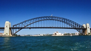 Unul dintre cele mai frumoase poduri din lume a înregistrat două recorduri mondiale simultan