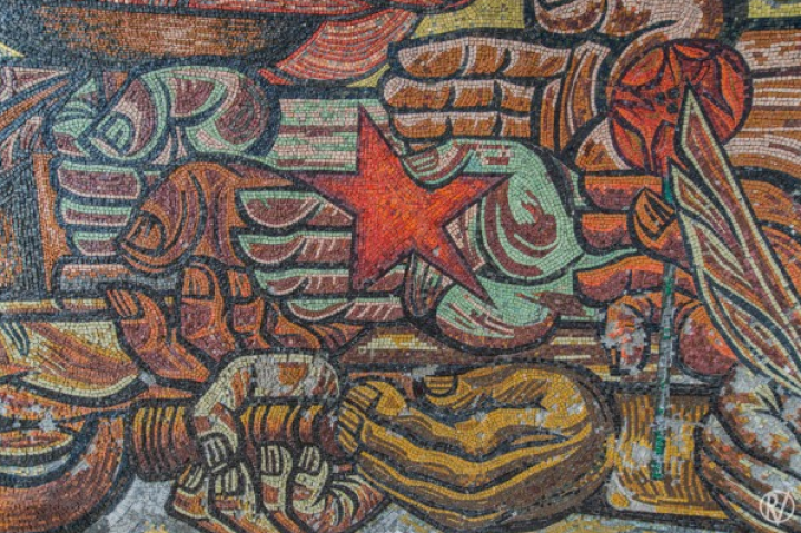 OZN-ul din Balcani sau "nava extraterestră" închinată comunismului, în paragină de 20 de ani (GALERIE FOTO)