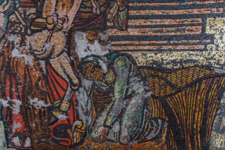 OZN-ul din Balcani sau "nava extraterestră" închinată comunismului, în paragină de 20 de ani (GALERIE FOTO)