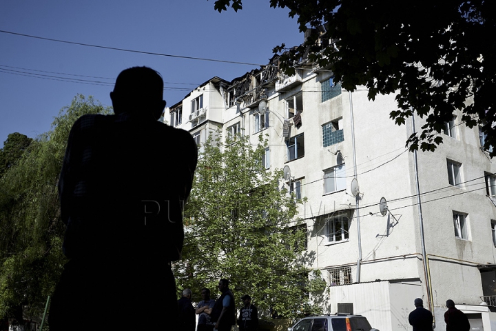 FOTOGRAFIILE DURERII. Ce a mai rămas din locuinţele de la mansarda mistuită de flăcări