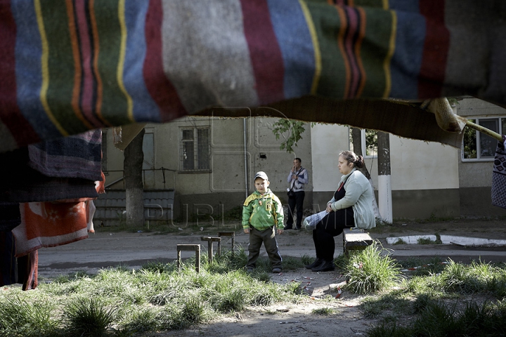 FOTOGRAFIILE DURERII. Ce a mai rămas din locuinţele de la mansarda mistuită de flăcări