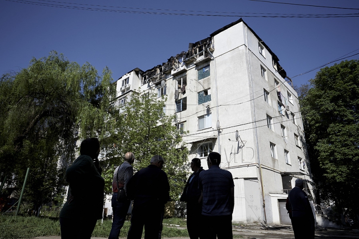 FOTOGRAFIILE DURERII. Ce a mai rămas din locuinţele de la mansarda mistuită de flăcări