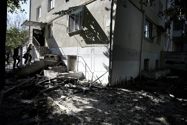 FOTOGRAFIILE DURERII. Ce a mai rămas din locuinţele de la mansarda mistuită de flăcări