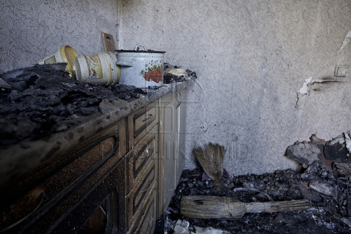 FOTOGRAFIILE DURERII. Ce a mai rămas din locuinţele de la mansarda mistuită de flăcări