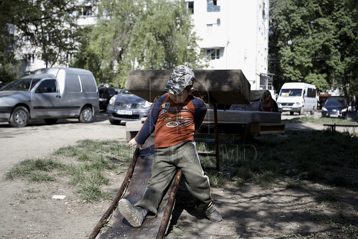 FOTOGRAFIILE DURERII. Ce a mai rămas din locuinţele de la mansarda mistuită de flăcări