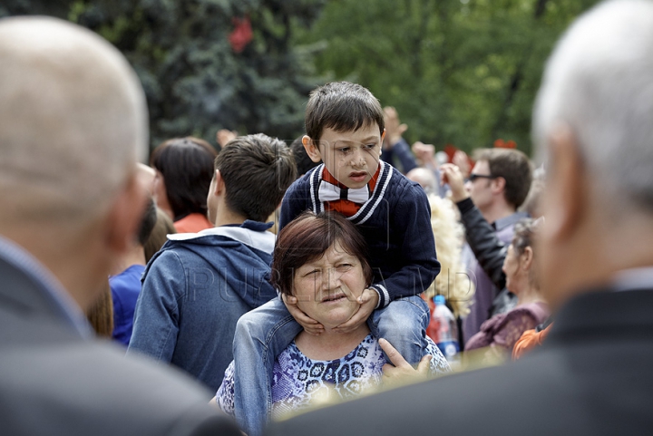 (FOTO) Concert dedicat zilei de 9 mai în centrul Chişinăului. La eveniment a evoluat interpretul Filip Kirkorov 