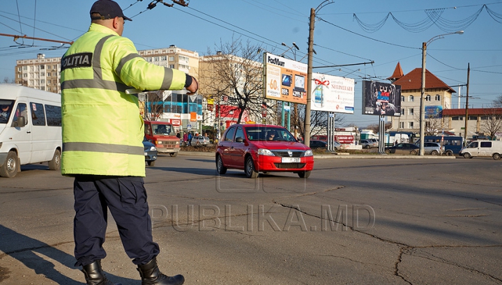 Accident rutier cu implicarea unui poliţist. O minoră a fost lovită chiar pe trecerea de pietoni