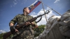 Luptele nu contenesc în estul Ucrainei. Rusia şi-a mobilizat tehnica militară la frontieră