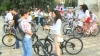 Zeci de tinere au marcat Ziua Internaţională a Iei printr-o cursă pe biciclete (VIDEO)