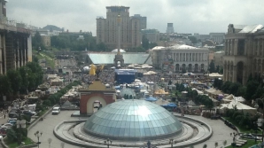 Ucrainenii din nou pe Maidan. Peste 1 500 de manifestanţi au reluat întâlnirile publice din centrul Kievului 