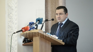 NOI DETALII în cazul jafului armat: Hoţii au furat circa 1 500 000 de lei, iar poliţia are un cerc de suspecţi