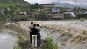 Ploile torenţiale fac ravagii în Chile. Mii de oameni privesc neputincioşi cum stihia le distruge averea (VIDEO)