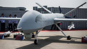 Roboţii zboară la o expoziţie de armament în Franţa (VIDEO)  