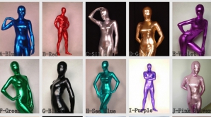 Ţinuta care îţi amplifică toate simţurile. Costumele din latex sunt cea mai nouă senzaţie în rândul japonezilor