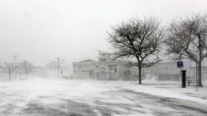 Vremea a luat-o razna în Estonia. După temperaturi de peste 30 de grade, în această ţară a nins abundent