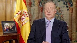 Regele Spaniei, Juan Carlos, renunţă la tron