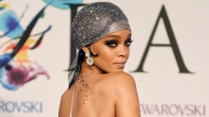 Oscarurile în domeniul modei. Cele mai reuşite vestimentaţii ale anului care au impresionat publicul la New York (VIDEO)