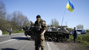 Ucraina: Lupte intense de artilerie între separatişti şi trupele guvernamentale (VIDEO)