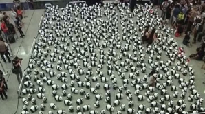 Peste 1 500 de sculpturi în formă de urşi Panda, expuse la Aeroportul Internaţional din Hong Kong 