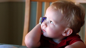 Ministerul Muncii a lansat o linie telefonică fierbinte pentru copiii aflaţi în situaţii de risc