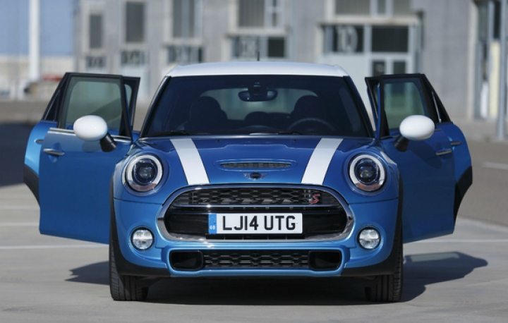 Maşinuţa cu cinci uşi. Faceţi cunoştinţă, Mini Cooper 5 (FOTO)