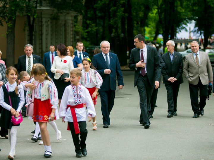 Copii din Transnistria, în vizită la preşedintele Nicolae Timofti (FOTO)