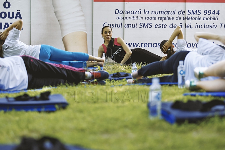 Campania Renaşte Moldova: Zeci de femei gravide au participat la o lecţie de sport (GALERIE FOTO)