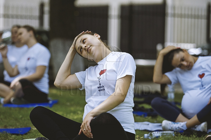 Campania Renaşte Moldova: Zeci de femei gravide au participat la o lecţie de sport (GALERIE FOTO)