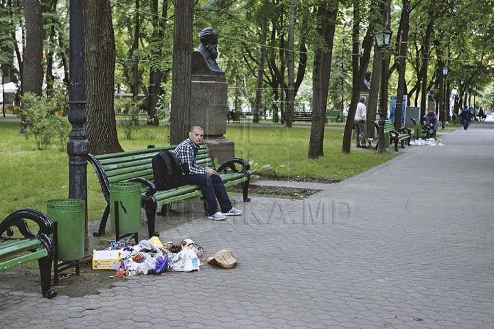 Cum arată Parcul Central din Chişinău după Ziua Copiilor (GALERIE FOTO)