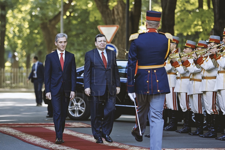 FOTO REPORT din spatele vizitei preşedintelui Comisiei Europene, Jose Manuel Barroso. Detalii care nu le vezi la TV