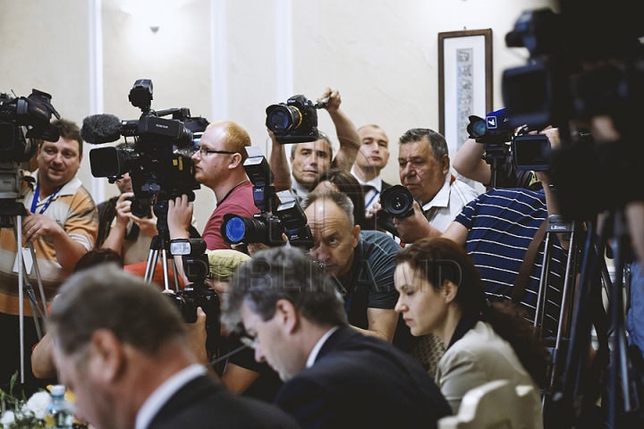 FOTO REPORT din spatele vizitei preşedintelui Comisiei Europene, Jose Manuel Barroso. Detalii care nu le vezi la TV