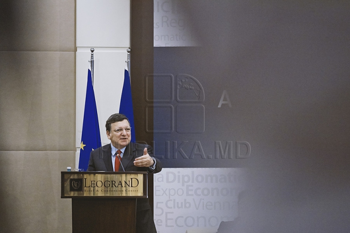 FOTO REPORT din spatele vizitei preşedintelui Comisiei Europene, Jose Manuel Barroso. Detalii care nu le vezi la TV