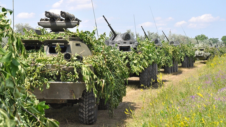 Dacii în acţiune. Militarii brigăzii de infanterie motorizată din Cahul au fost antrenaţi în demonstraţii tactice (FOTO/VIDEO)