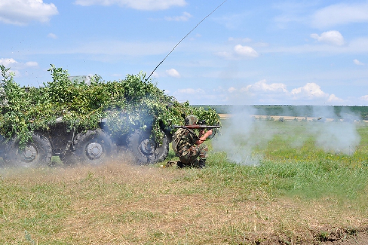 Dacii în acţiune. Militarii brigăzii de infanterie motorizată din Cahul au fost antrenaţi în demonstraţii tactice (FOTO/VIDEO)