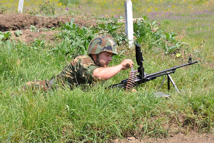 Dacii în acţiune. Militarii brigăzii de infanterie motorizată din Cahul au fost antrenaţi în demonstraţii tactice (FOTO/VIDEO)